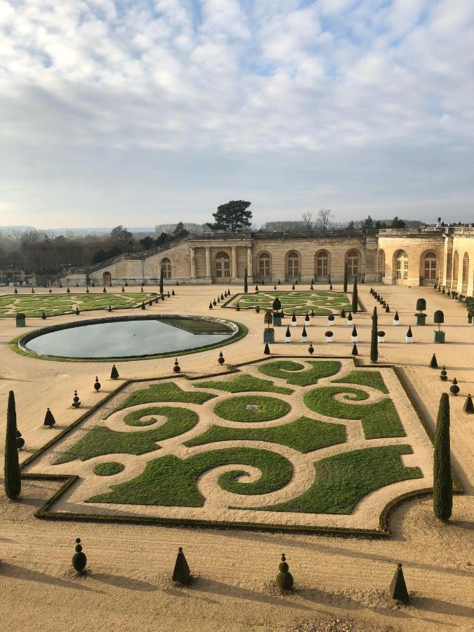 Appartement Versailles Quartier Notre Dame Au Pied Du Chateau Avec Parking Екстер'єр фото