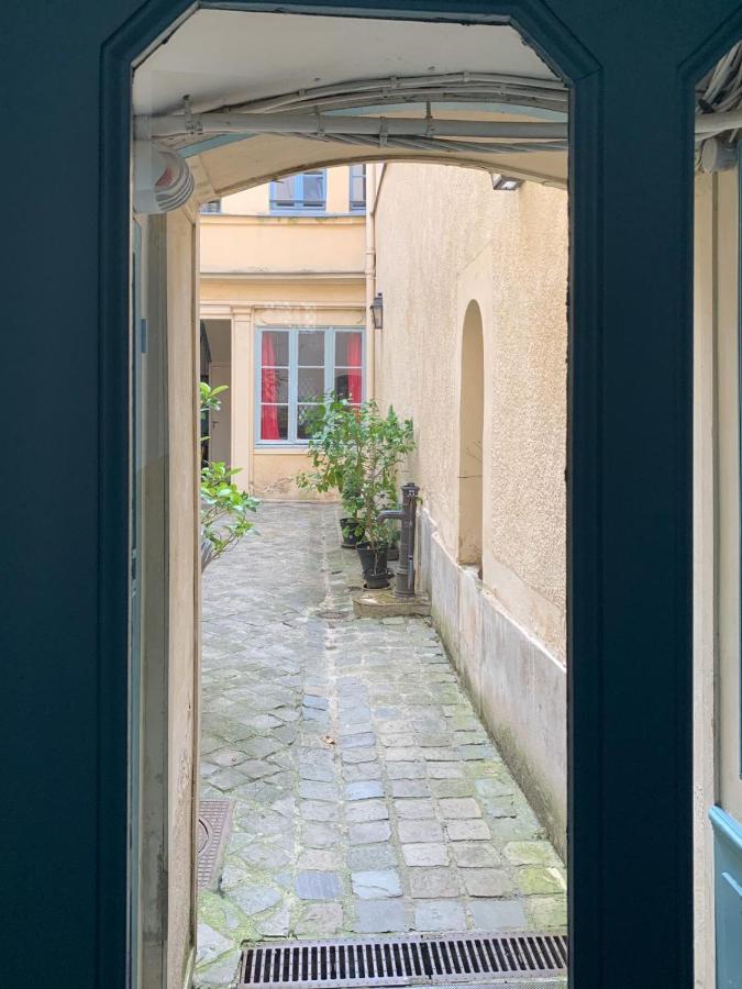 Appartement Versailles Quartier Notre Dame Au Pied Du Chateau Avec Parking Екстер'єр фото