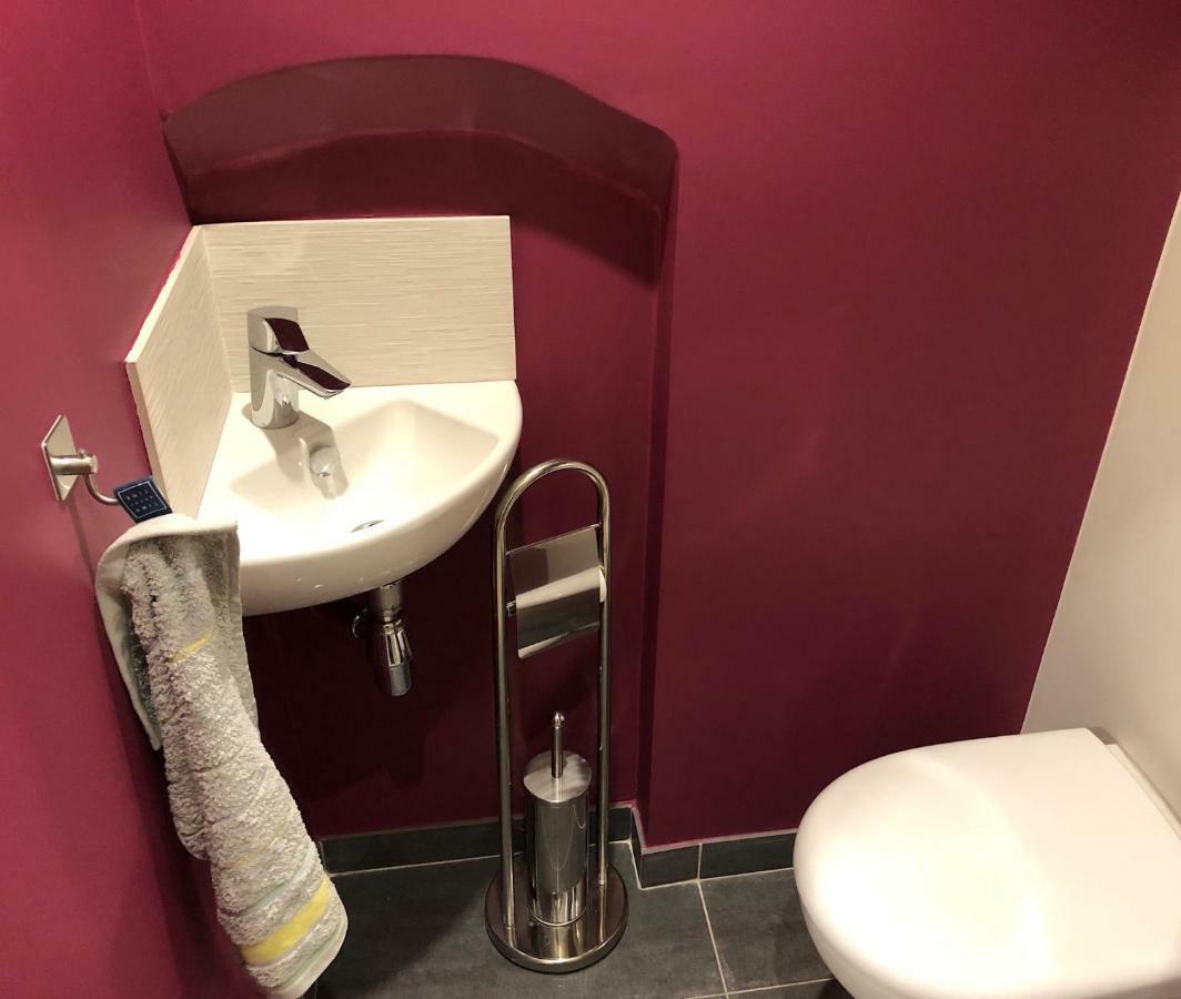 Appartement Versailles Quartier Notre Dame Au Pied Du Chateau Avec Parking Екстер'єр фото